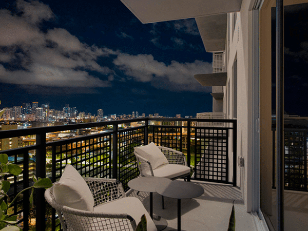 22-14-River-District-Balcony