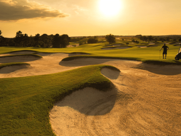 Bella-Collina-Amenities_Golf-3_conversion1_1920