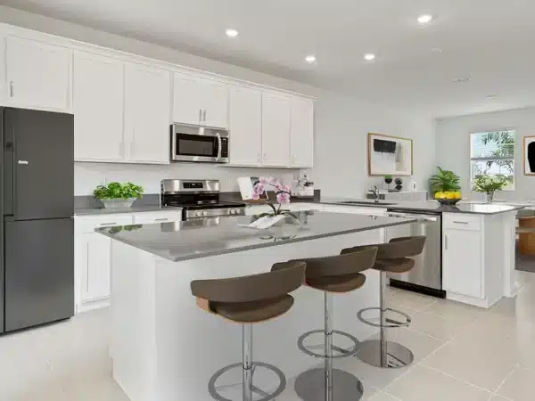 olh_1620_pic_wilshire_kitchen_2of2_f1_4_18_25